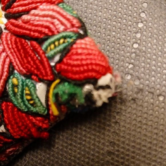 Ikat And Embroidered GUATEMALAN Floral purse - Red, Pink, Green - Picture 4 of 5